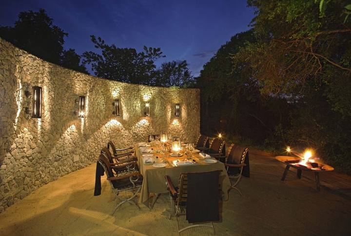Leadwood boma, Dulini