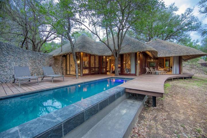 Leadwood suite pool, Dulini