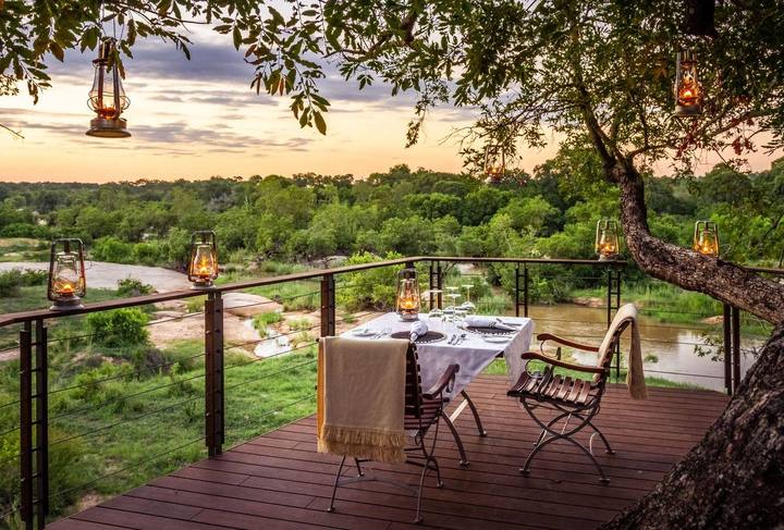 Leadwood treetop dining, Dulini