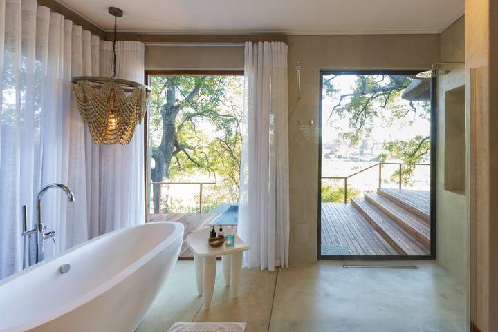 River bathroom, Dulini