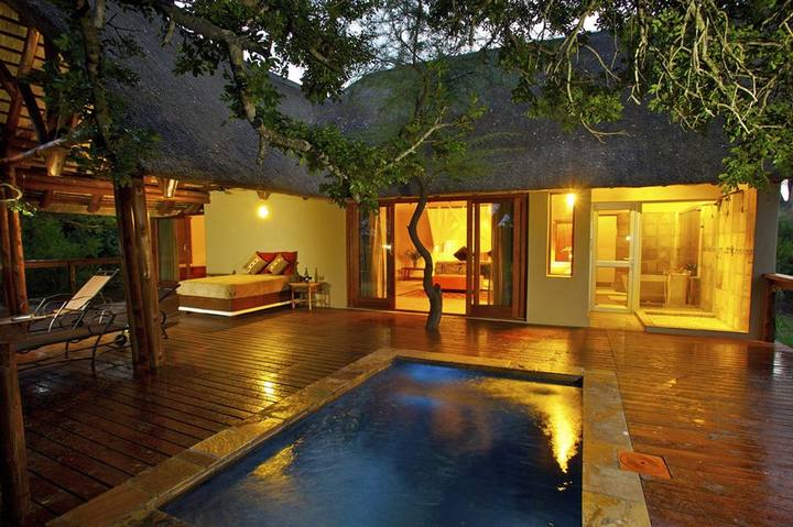 Honeymoon suite pool, Elephant Plains