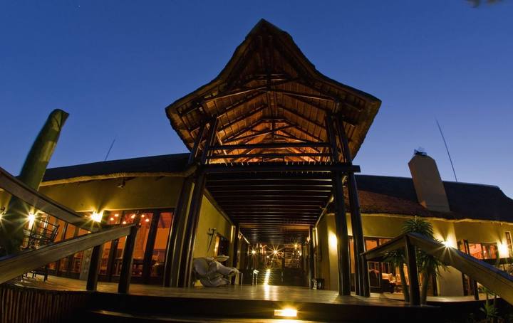 Main lodge at dusk, Elephant Plains
