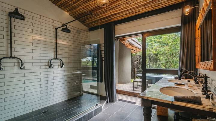 Bathroom, Jock Safari Lodge