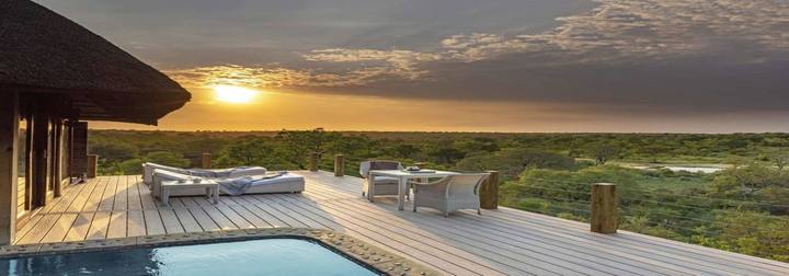 Deck at sunset, Leopard Hills