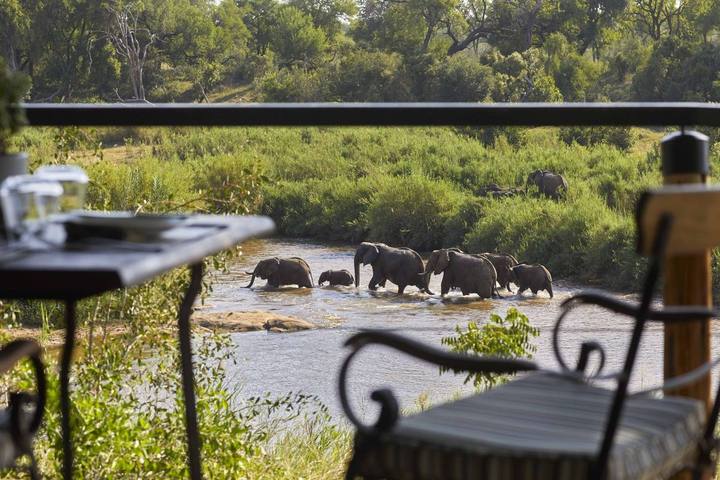 Elephants river, Lion Sands Tinga Lodge