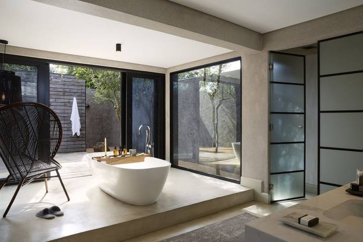 Ivory Lodge bathroom, Lion Sands