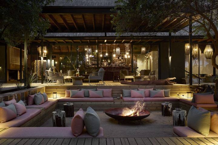 River lodge fire deck, Lion Sands