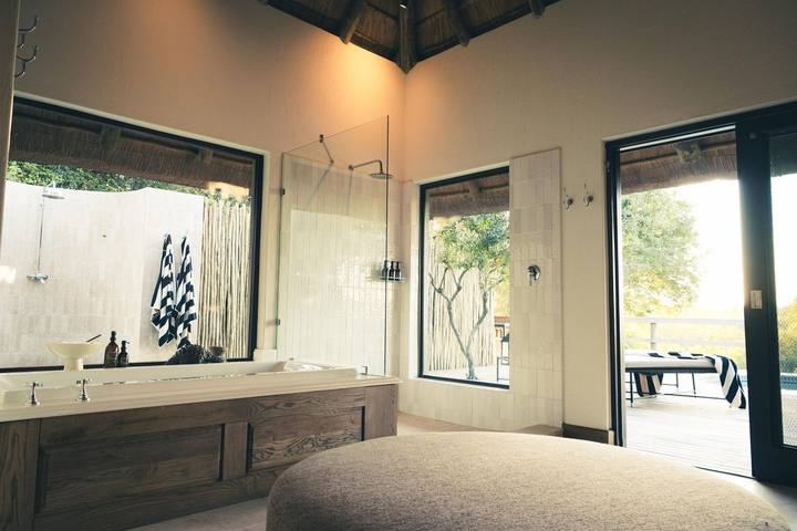 Pioneer Camp bathroom, Londolozi
