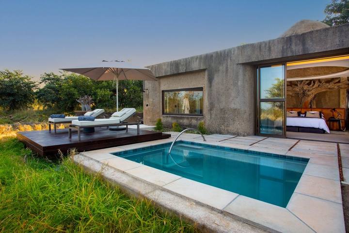 Earth Lodge plunge pool, Sabi Sabi