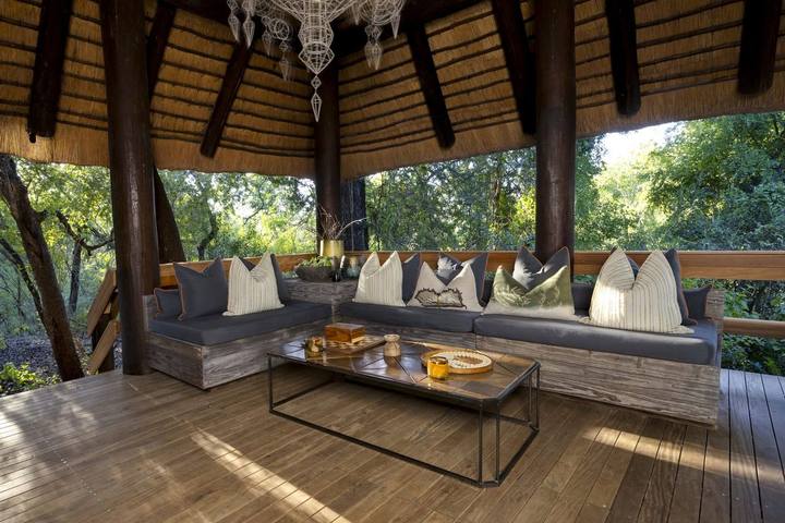 Little Bush Camp deck lounge, Sabi Sabi