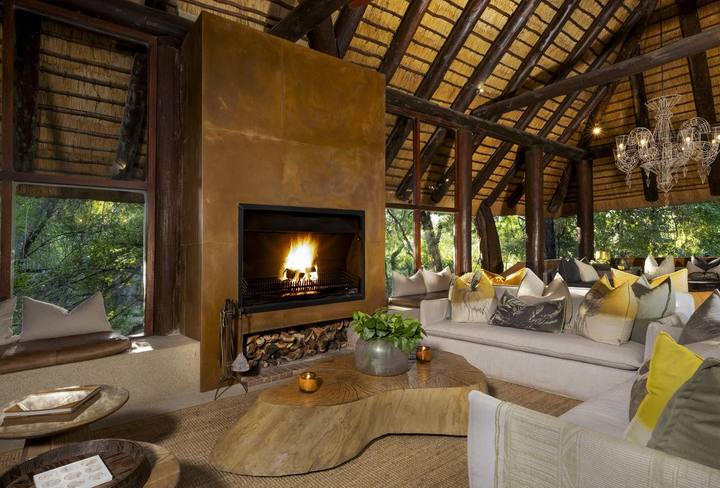 Little Bush Camp lounge, Sabi Sabi