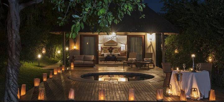 Executive suite at night, Savanna Private Game Reserve