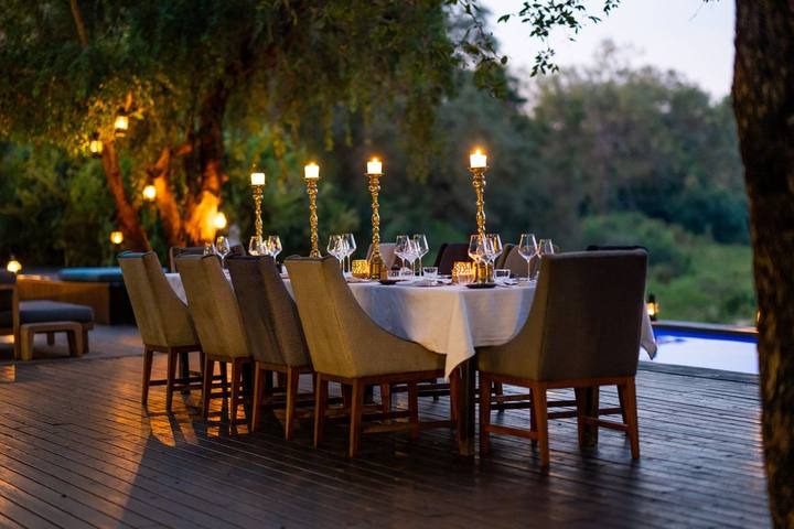 Dinner deck, Silvan Safari