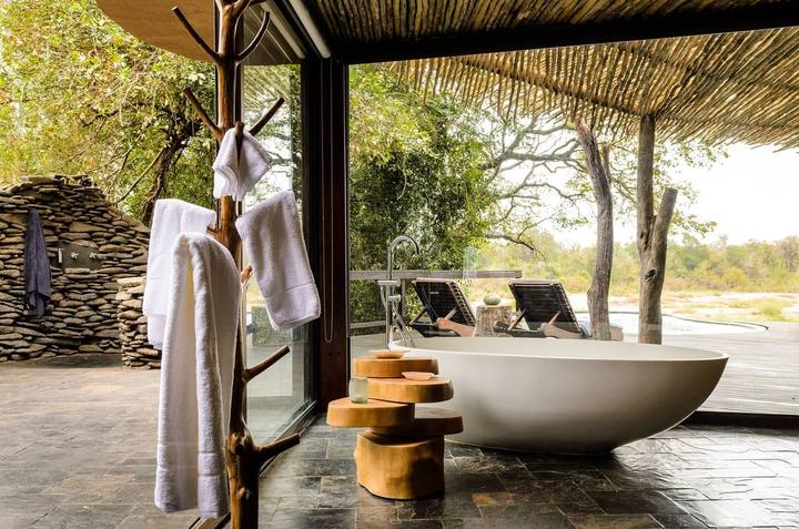 Boulders Lodge bath, Singita Sabi Sand