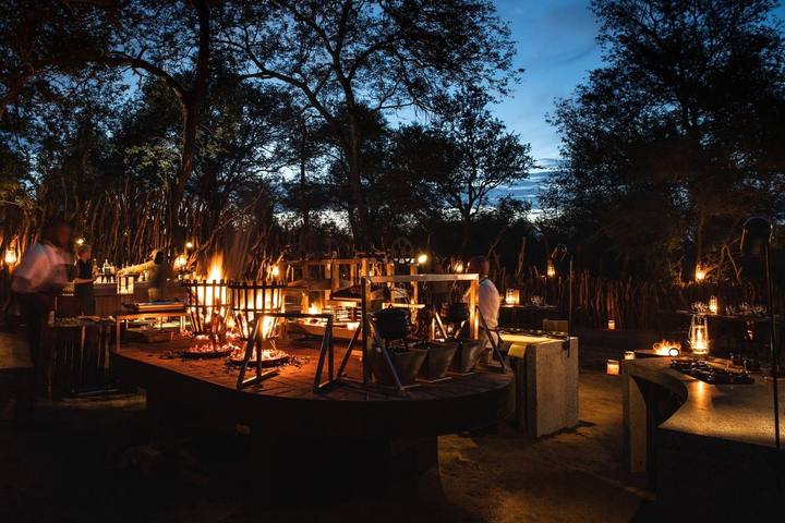 Boulders Lodge boma, Singita Sabi Sand