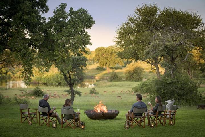 Castleton fireside, Singita Sabi Sand