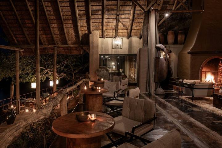Ebony Lodge lounge at night, Singita Sabi Sand