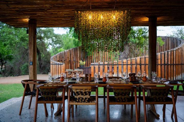 Dining deck, Tengile River Lodge