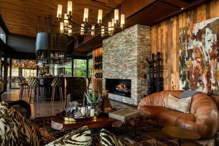 Lounge, Tengile River Lodge