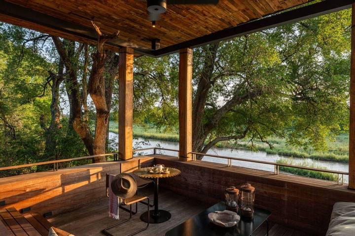 Suite deck, Tengile River Lodge