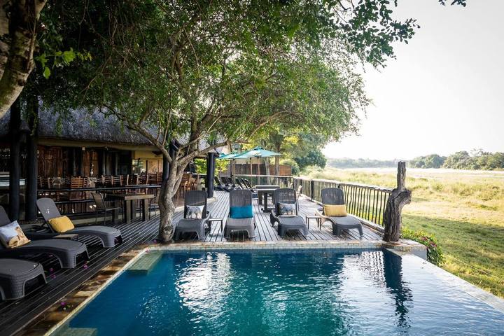Riverside pool, Umkumbe