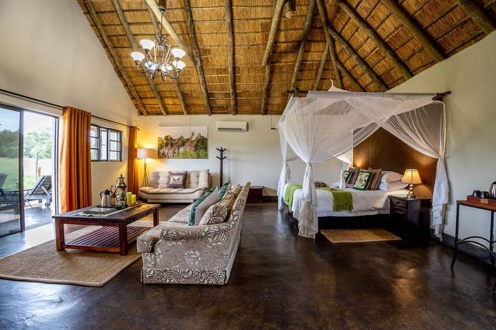 Riverside superior room, Umkumbe